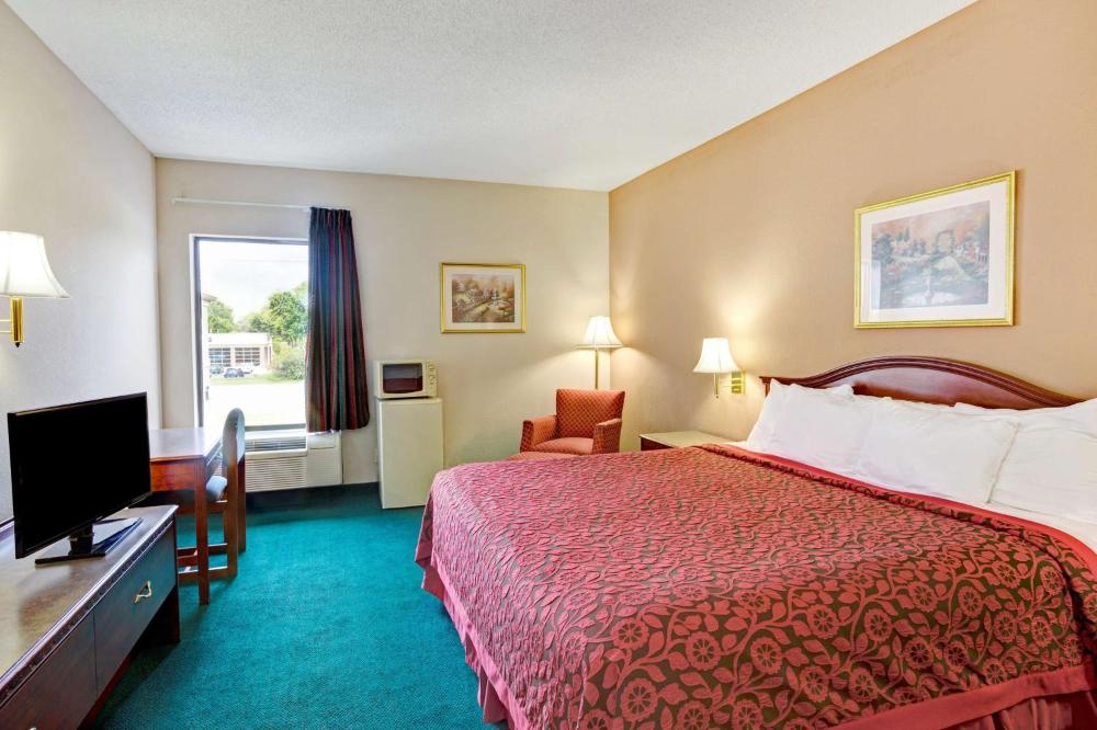 King Room - Disability Access/Non-Smoking interior